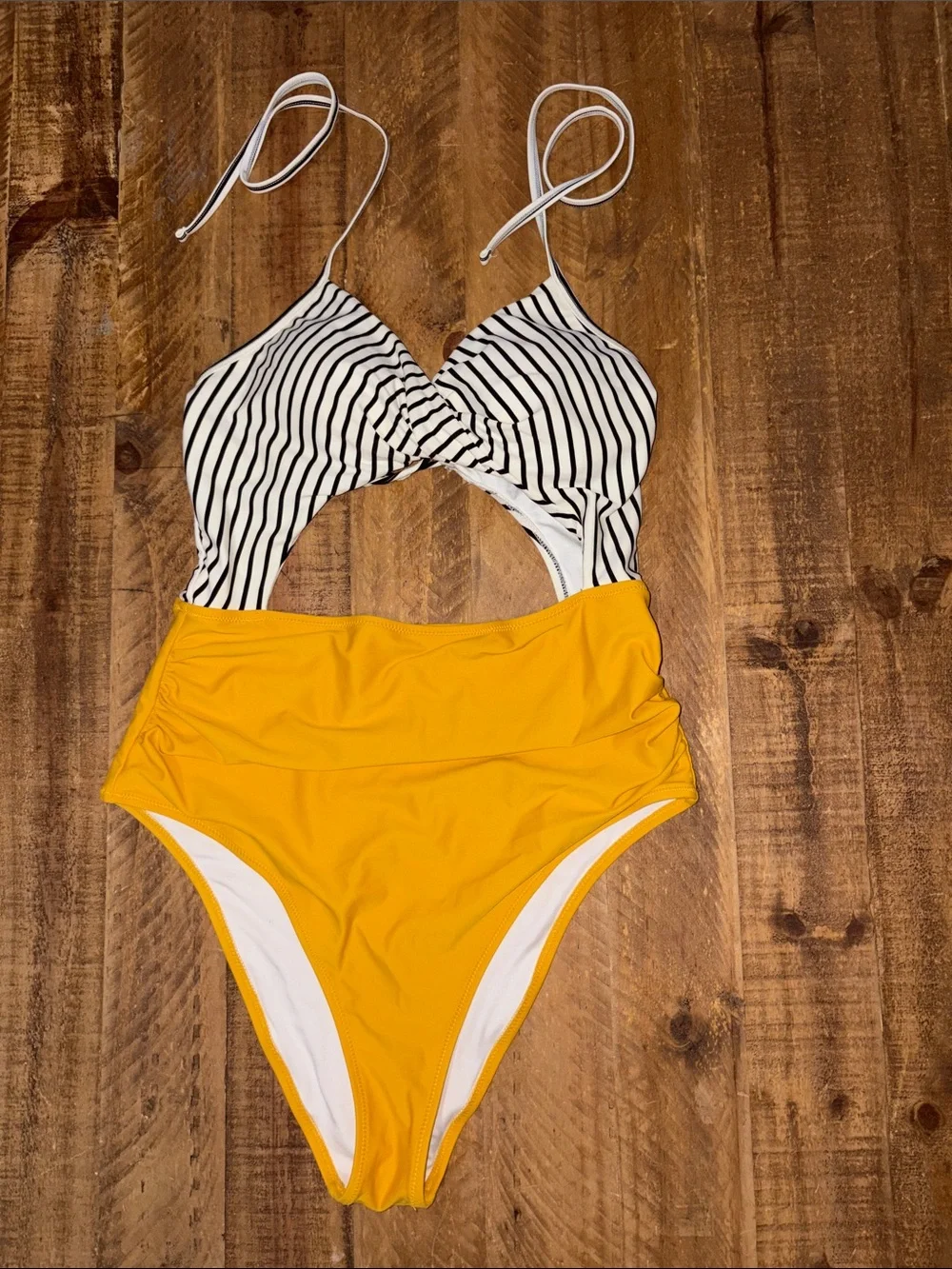 Cupshe Monokini Swimsuit